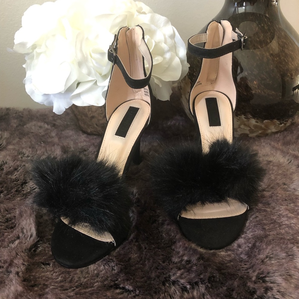 New Forever 21 faux fur high heels sandals size 6.5